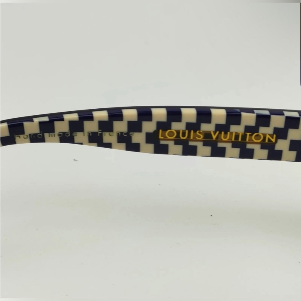 Louis Vuitton Authentic Sunglasses Unisex!!! Like New! - Picture 10 of 13